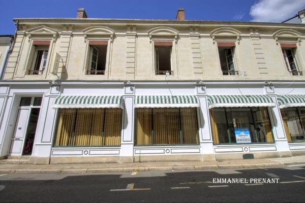 Dpt Sarthe (72), à vendre SAINT CALAIS maison P5 de 180 m² - Terrain de 180,00 m²