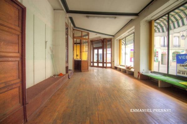 Dpt Sarthe (72), à vendre SAINT CALAIS maison P5 de 180 m² - Terrain de 180,00 m²