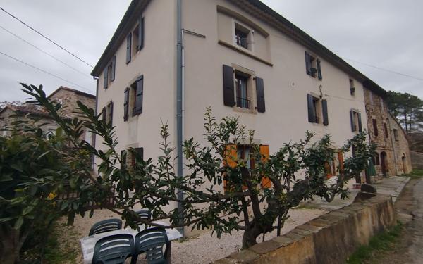 Appartement à louer    2 pièces •  Banne