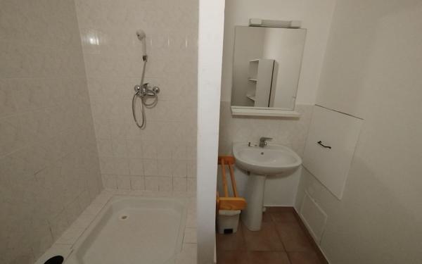 Appartement à louer    2 pièces •  Banne