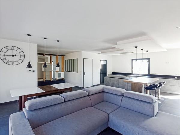 Maison contemporaine proche de Gaillac avec sous-sol et appartement indépendant