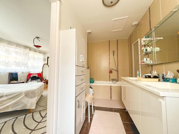 Gare / Lafayette ? Maison de 3 chambres avec vie de plain-pied, lumineuse et au calme, avec terrasse !