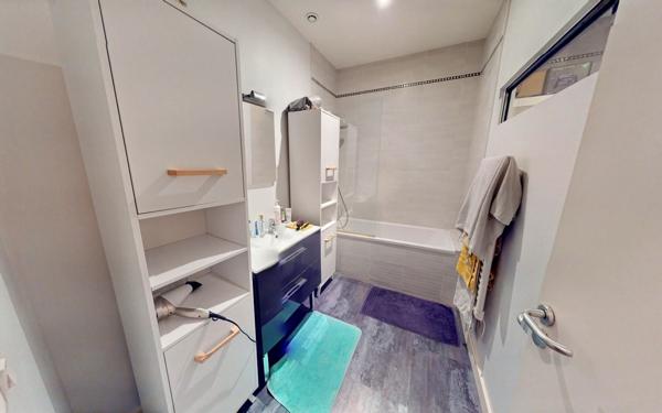 Maison à vendre    6 pièces • 135 m2 Saint-Fons