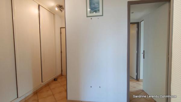 ROUEN RIVE GAUCHE – Appartement lumineux avec balcon, parking et ascenseur, résidence sécurisée