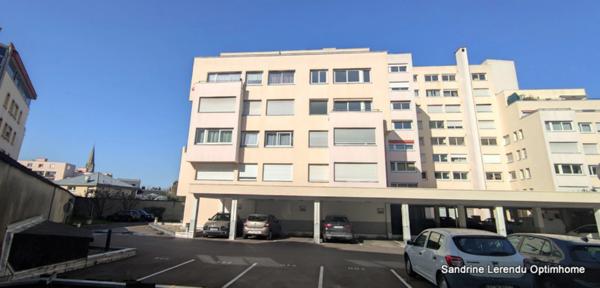 ROUEN RIVE GAUCHE – Appartement lumineux avec balcon, parking et ascenseur, résidence sécurisée