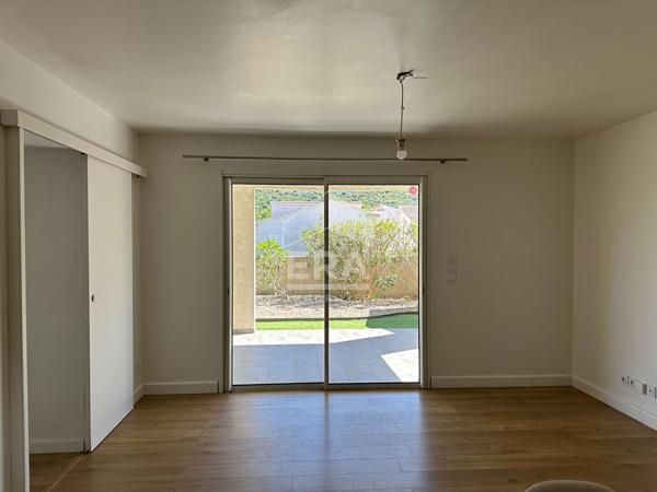 Appartement T3 terrasse et jardin privatif - rez-de-chaussée