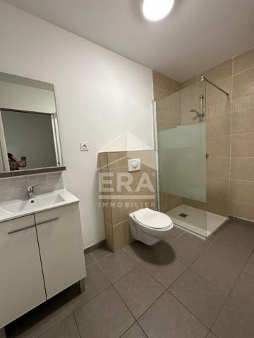 Appartement T3 terrasse et jardin privatif - rez-de-chaussée