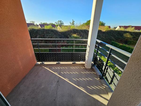 Appartement F3 Creuzier-le-Vieux 56 m² avec piscine dans la résidence