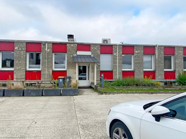 Vente                                                      Immeuble
                        
                     13 pièces                      377 m2                     à Laon