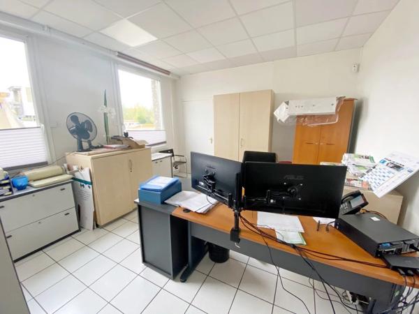 Vente                                                      Immeuble
                        
                     13 pièces                      377 m2                     à Laon