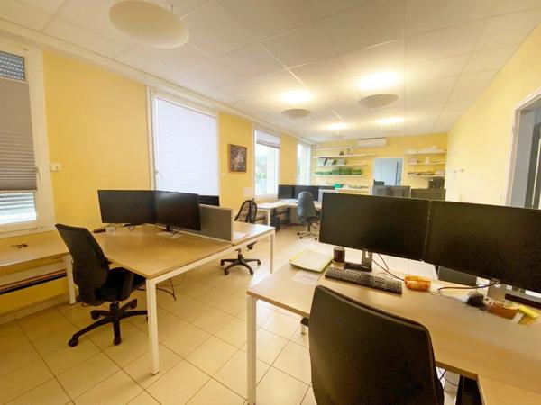 Vente                                                      Immeuble
                        
                     13 pièces                      377 m2                     à Laon
