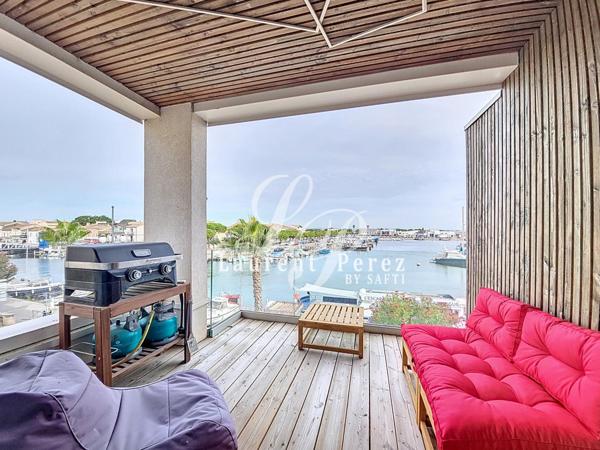 Duplex coup de cœur face au port avec vue imprenable et prestations haut de gamme