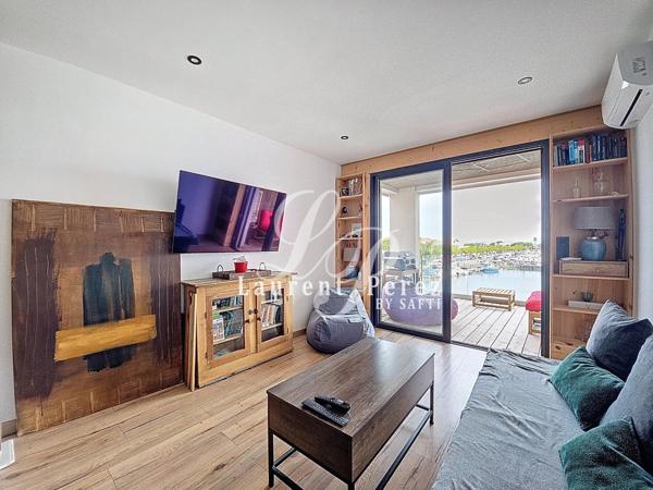 Duplex coup de cœur face au port avec vue imprenable et prestations haut de gamme