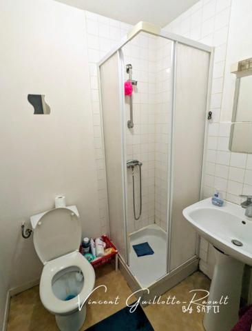 Appartement T2-Libre d'occupation-idéalement situé à Port Saint Pere