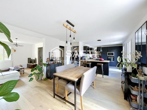 Intérieur rénové avec goût, jardin acceuillant et spa