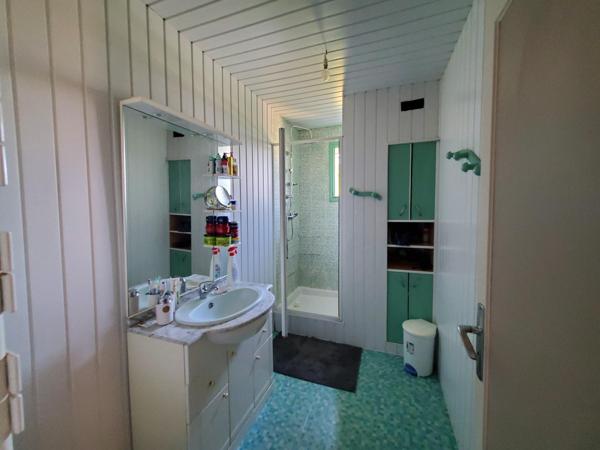 Maison T4+1 110m2, bénéficiant du calme campagnard dans un quartier calme, poche des commodités