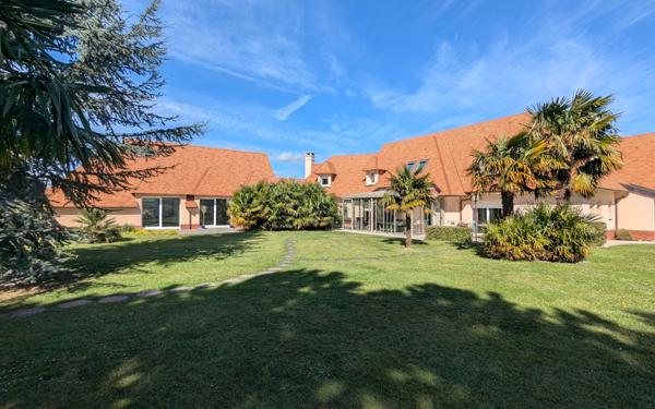 Maison à vendre    10 pièces • 501,64 m2 Caen