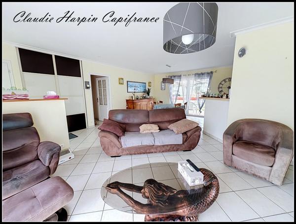 Maison à vendre 5 pièces  (79200) PLAIN PIED sur parcelle d'environ 600 m² - 3 ch - grande pièce de vie, garage ...