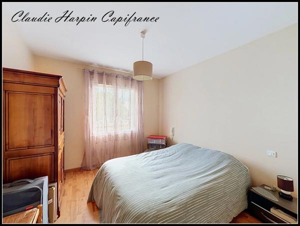 Maison à vendre 5 pièces  (79200) PLAIN PIED sur parcelle d'environ 600 m² - 3 ch - grande pièce de vie, garage ...
