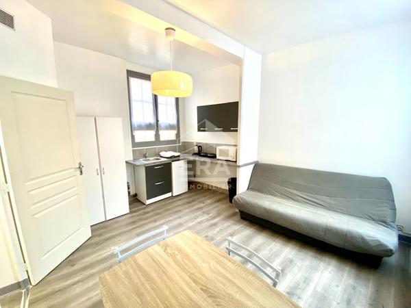 STUDIO MEUBLE - BLOIS - HYPER-CENTRE, MOBILIER & EQUIPEMENT COMPLET