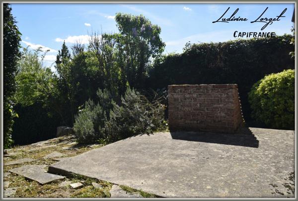 Proche de Neuilly-Saint-Front (6km) et de Villers-Cotterêts (15km), située dans un petit village plein de charme, je vous propose de découvrir cette belle maison en pierre mitoyenne.