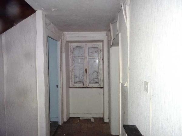 SECTEUR DOURNAZAC DANS UN VILLAGE MAISON 3 CHAMBRES A RENOVER EN TOTALITE AVEC GRANGES NON ATTENANTES