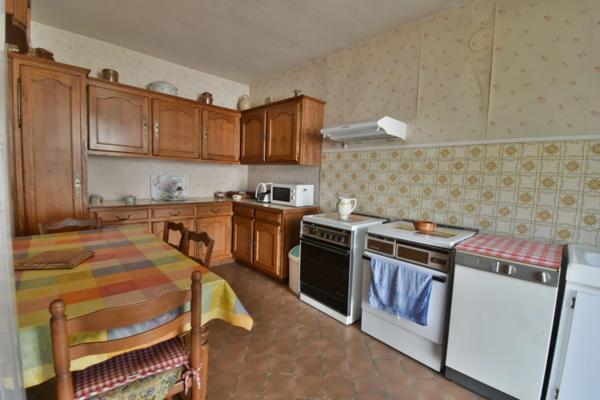 MAISON 6 PIECES - 159 m² - 5 CHAMBRES - MAGNAC LAVAL (87190)