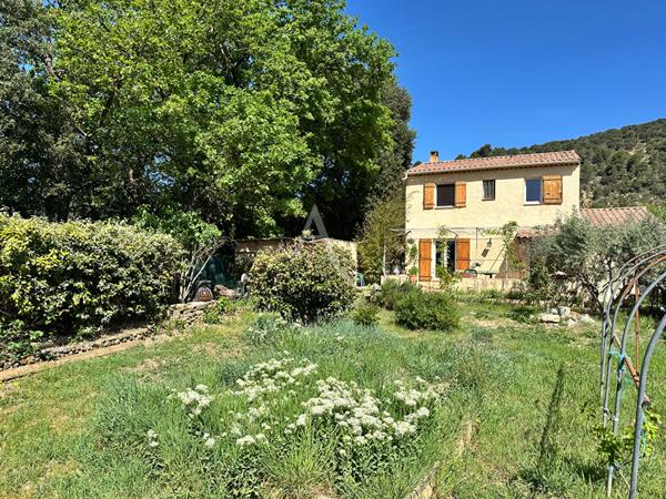 VILLA TYPE 5 LUMINEUSE SANS VIS A VIS AVEC JARDIN ARBORE ET GARAGE