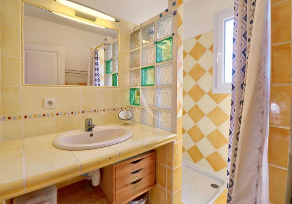 VILLA TYPE 5 LUMINEUSE SANS VIS A VIS AVEC JARDIN ARBORE ET GARAGE