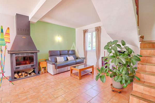 VILLA TYPE 5 LUMINEUSE SANS VIS A VIS AVEC JARDIN ARBORE ET GARAGE