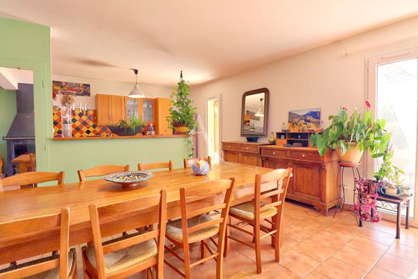 VILLA TYPE 5 LUMINEUSE SANS VIS A VIS AVEC JARDIN ARBORE ET GARAGE