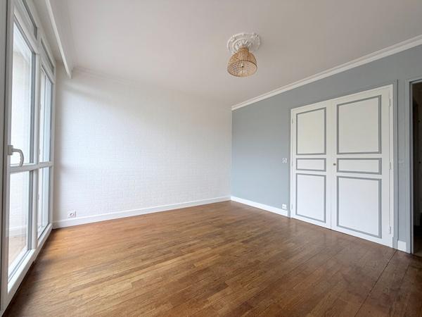 STUDIO A VENDRE A PLAISIR - GARE GRIGNON