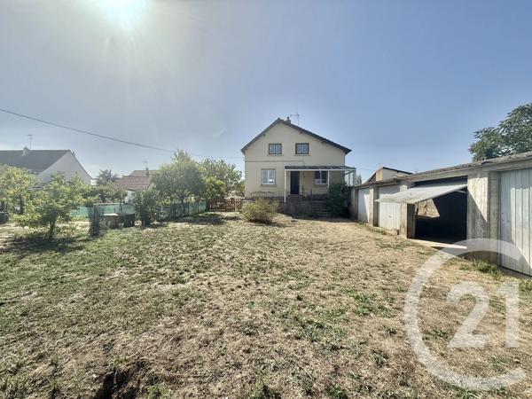 Maison à vendre  4 pièces - 112,76 m 2   MOULINS  - 03