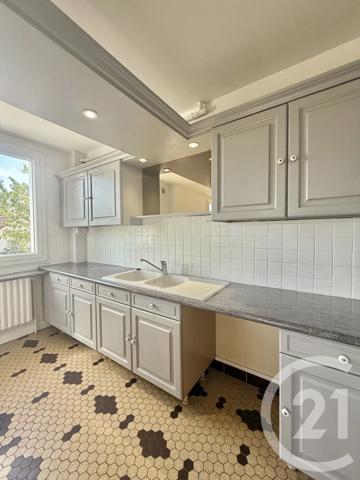 Maison à vendre  4 pièces - 112,76 m 2   MOULINS  - 03