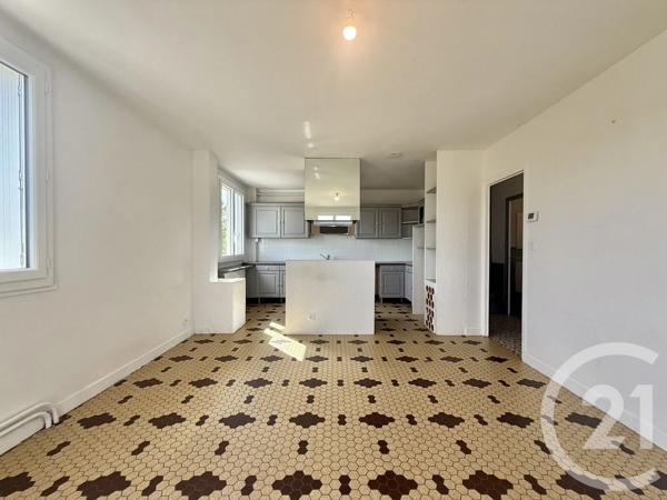 Maison à vendre  4 pièces - 112,76 m 2   MOULINS  - 03