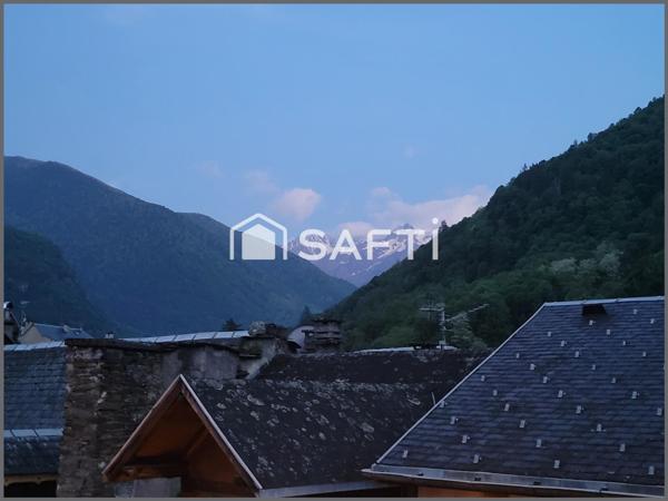 Charmante maison T8 de 195m² et 7 chambres, cour, cave, atelier, garage.