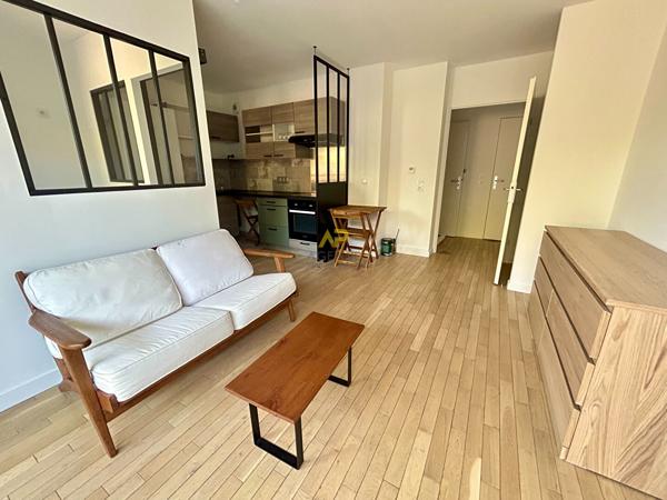 STUDIO MEUBLE AVEC TERRASSE Loyer 850 €/mois charges comprises **  - Référence  2106