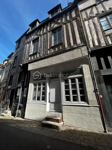Immeuble mixte de 150,46 m²