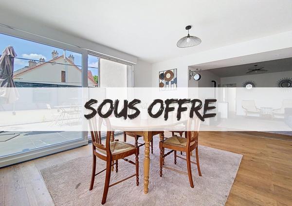 Appartement coup de coeur dans petite copropriété, 3 chambres, 2 places de stationnements, 1 garage