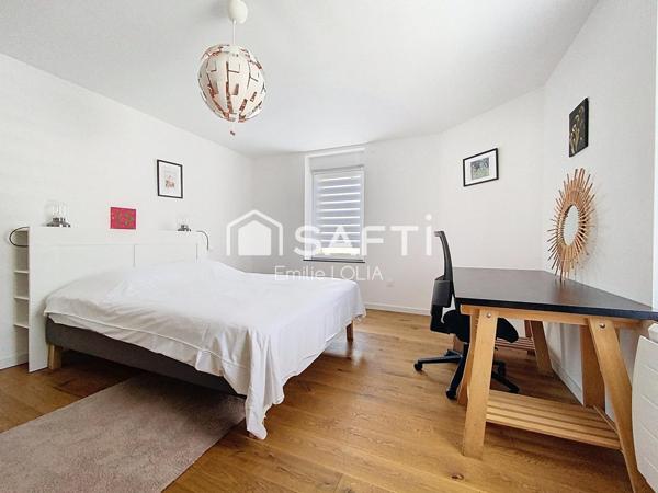 Appartement coup de coeur dans petite copropriété, 3 chambres, 2 places de stationnements, 1 garage