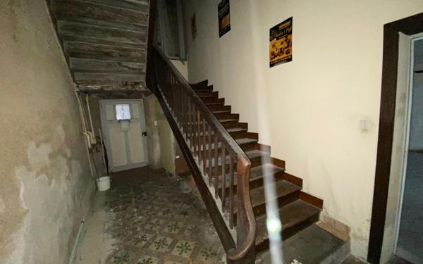 Immeuble à vendre    2 pièces •  Moissac