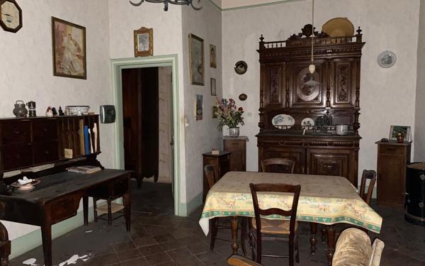 Immeuble à vendre    2 pièces •  Moissac