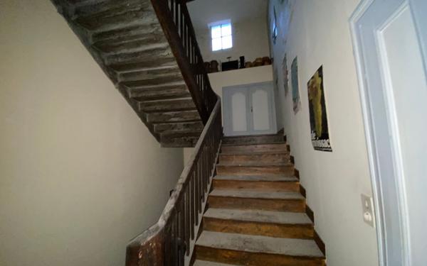 Immeuble à vendre    2 pièces •  Moissac