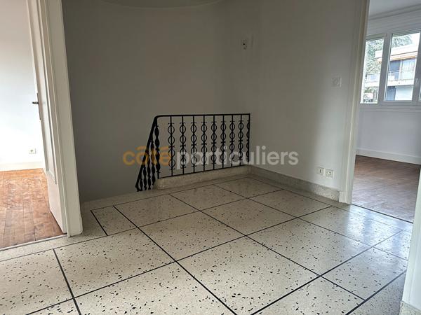 Vente
                Maison5 Pièces -
                    CHAMALIERES (63400)