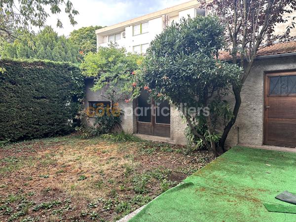 Vente
                Maison5 Pièces -
                    CHAMALIERES (63400)
