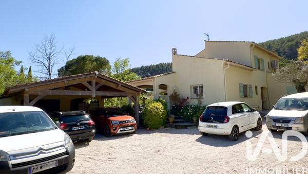 Maison à vendre 8 pièces 175 m² Cuers