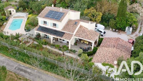 Maison à vendre 8 pièces 175 m² Cuers