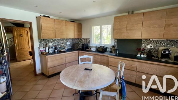 Maison à vendre 8 pièces 175 m² Cuers