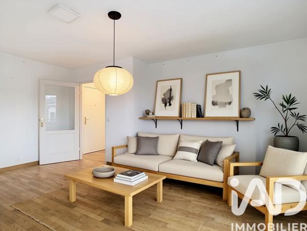 Appartement à vendre 2 pièces 48 m² Saint-Cyr-l'École
