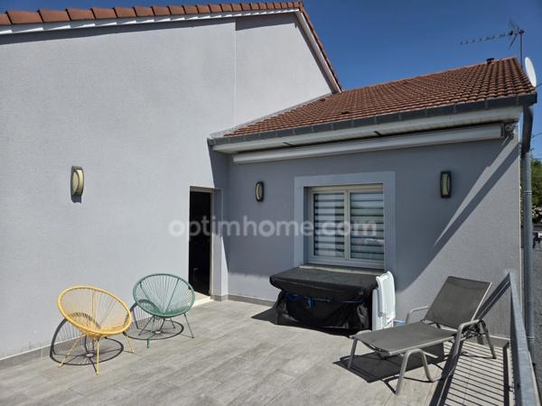 à vendre!! Maison d'architecte de plain pied 3 chambres avec sous-sol semi enterré